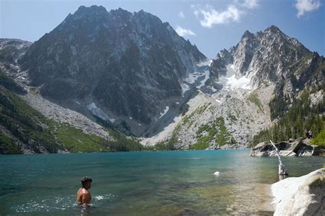 Can You Swim in Colchuck Lake? Exploring the Beauty, Risks, and Mysteries Surrounding This Alpine Gem